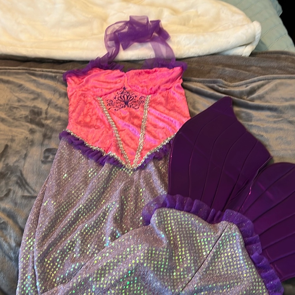 Adult costume, size M